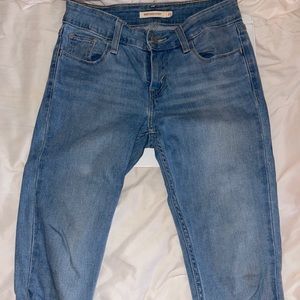 LEVI’S SUPER SKINNY JEANS